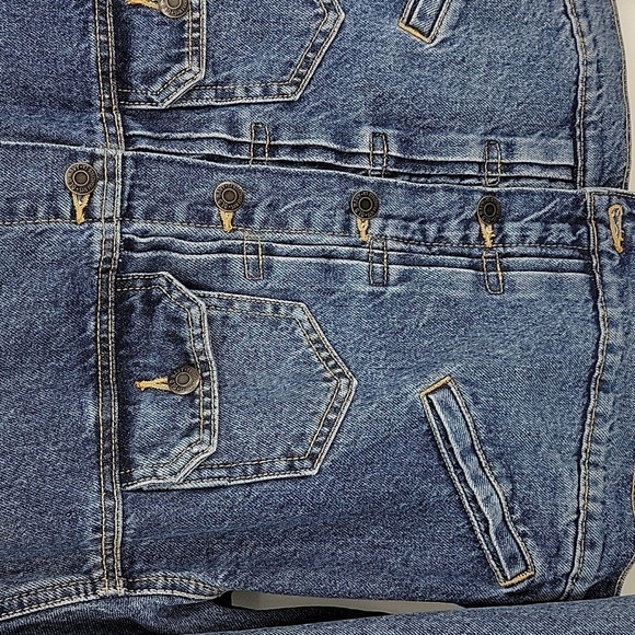 Old Navy Womens Cropped Jean Jacket 100% Cotton Denim Size M - Picture 6 of 10